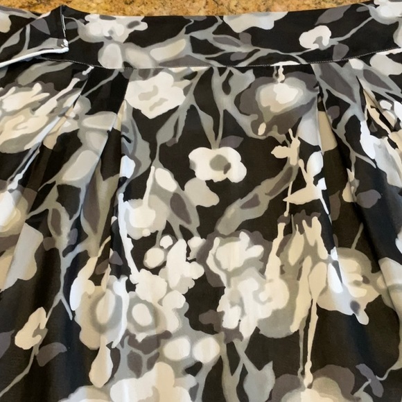 Relativity  Lined Skirt - Picture 5 of 5